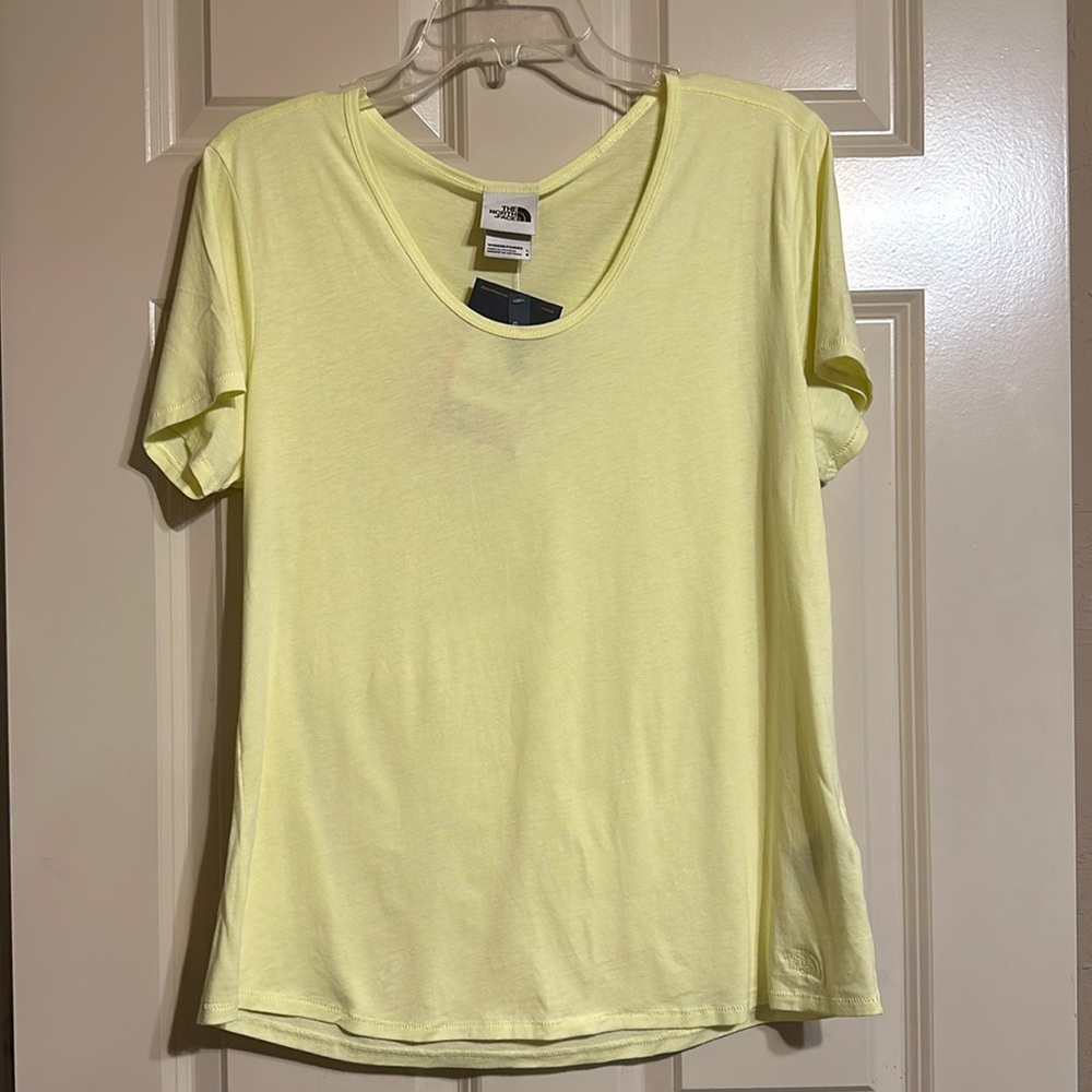 NWOT The North Face Light Yellow Short Sleeve Tee